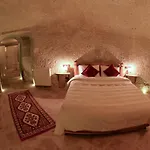 Mosaic Cave فندق