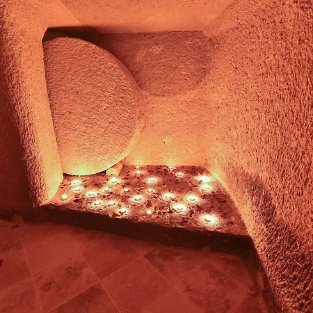 马赛克洞穴酒店