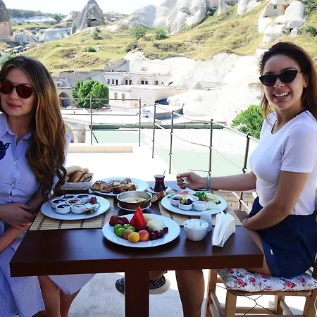 马赛克洞穴酒店